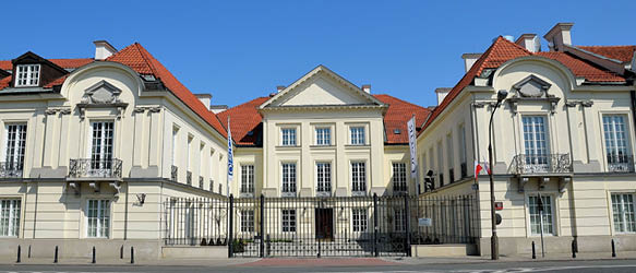 Dentons and Linklaters Advise on Sale of Warsaw's Mlodziejowski Palace